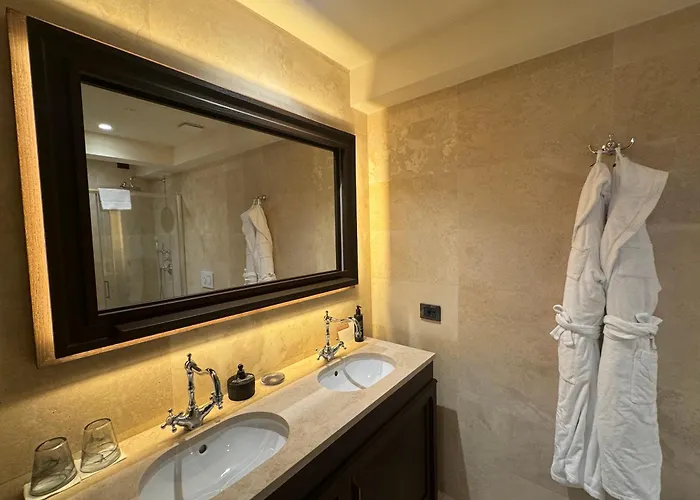 Palazzo Gambirasi 4* Roma